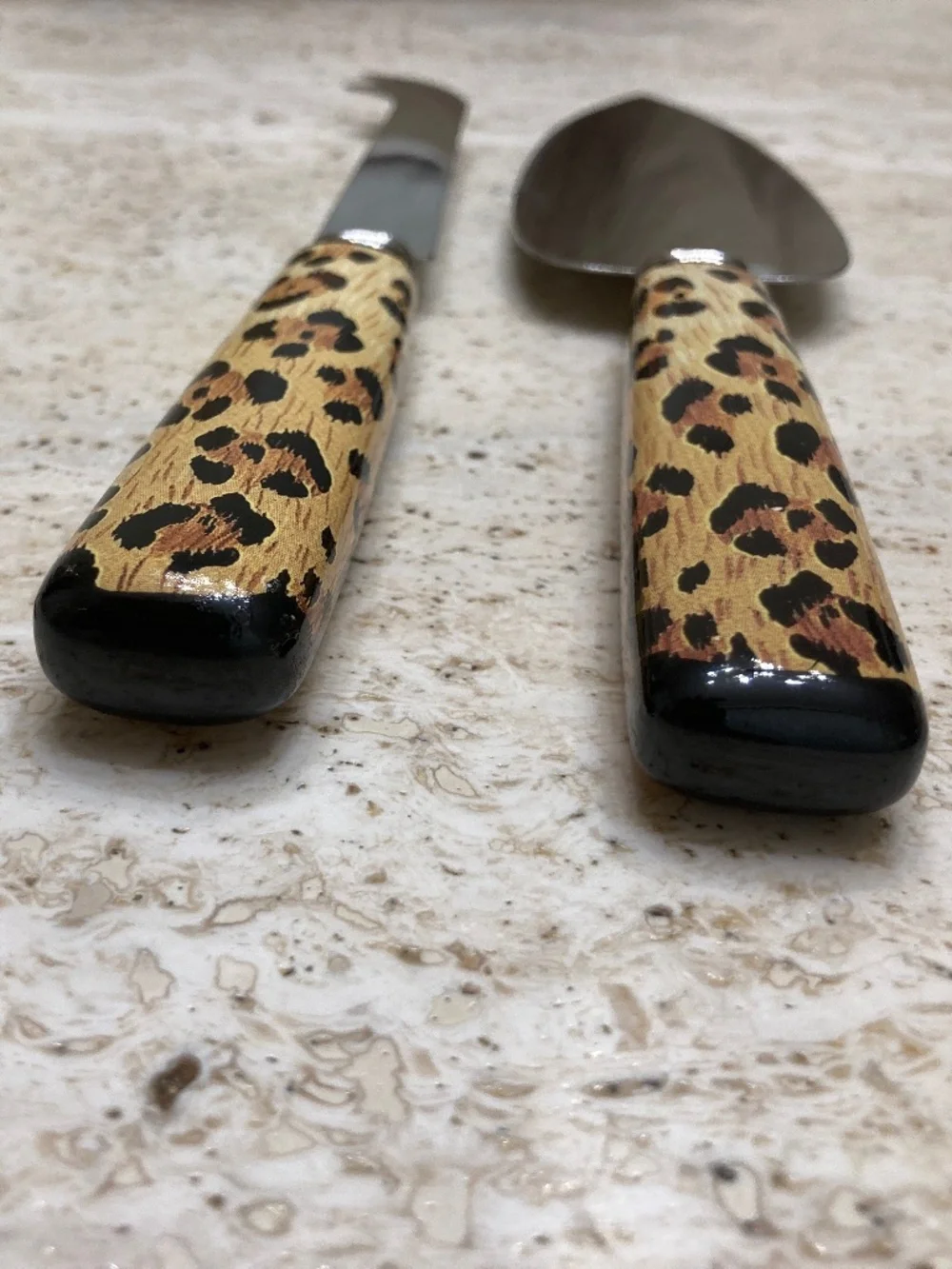 2Pc Cheese Serving Set Knife & Spreader Leopard Handles